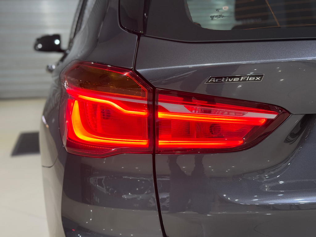 BMW X1 Cinza