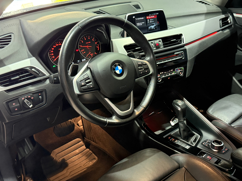 BMW X1 Cinza