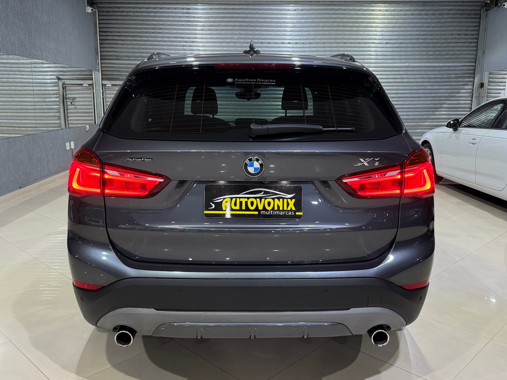 BMW X1 Cinza