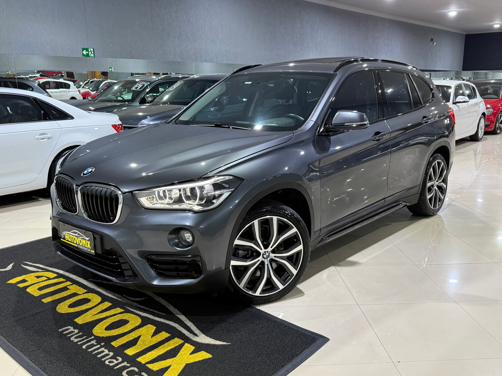 BMW X1 Cinza