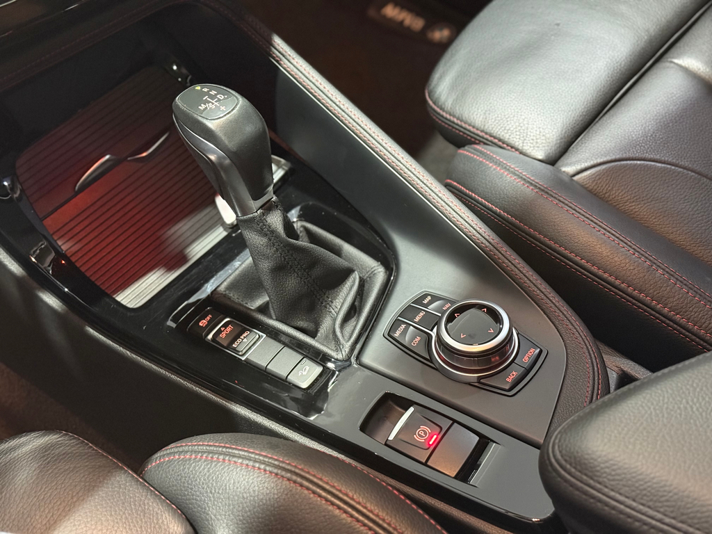BMW X1 Cinza
