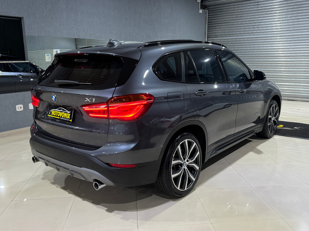 BMW X1 Cinza