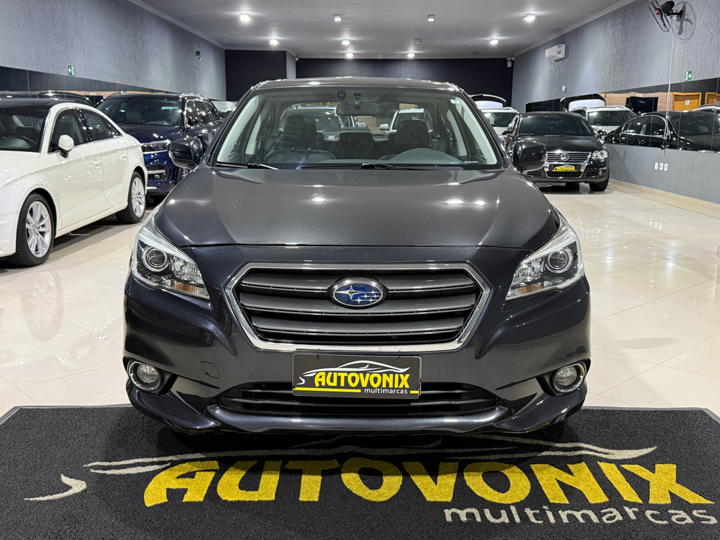Subaru Legacy Sedan Cinza