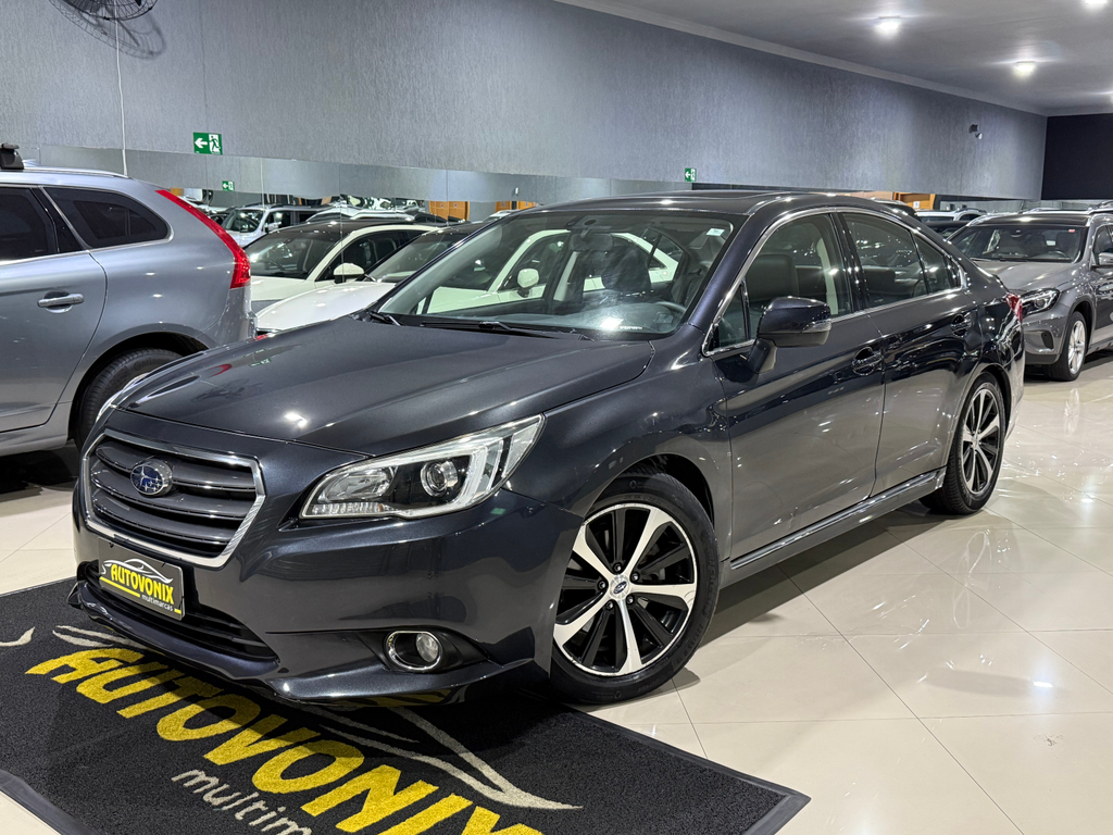 Subaru Legacy Sedan Cinza