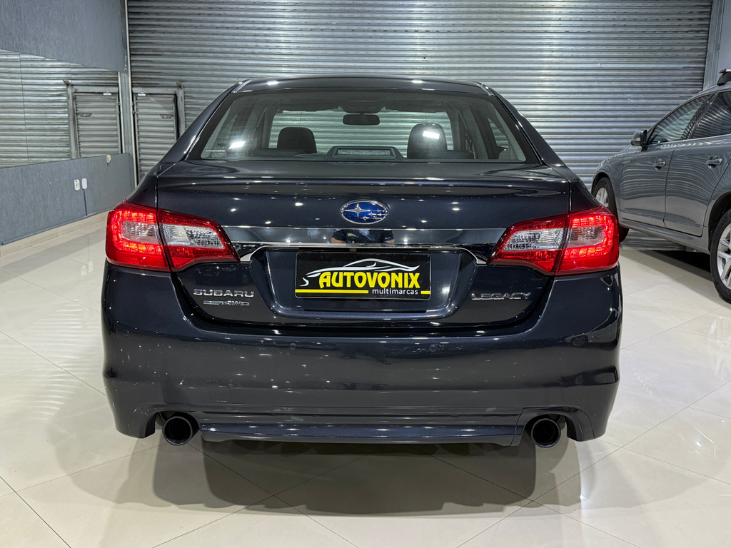 Subaru Legacy Sedan Cinza