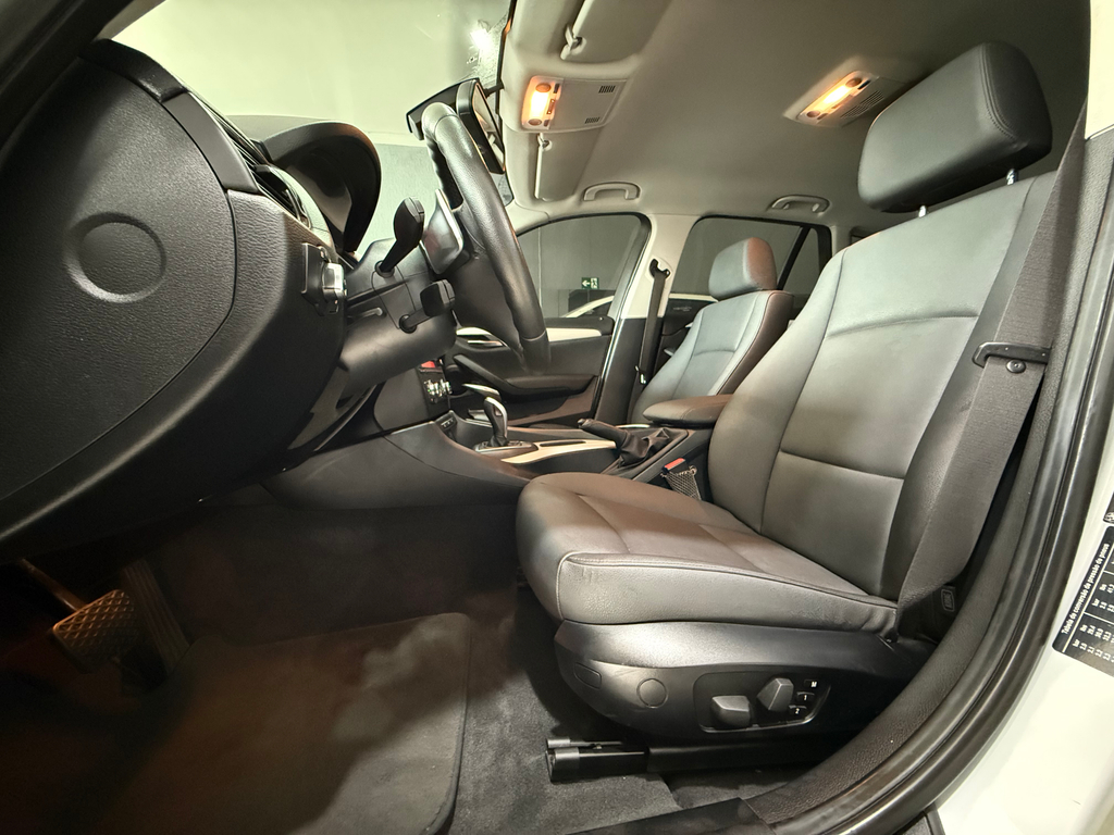 BMW X1 Prata