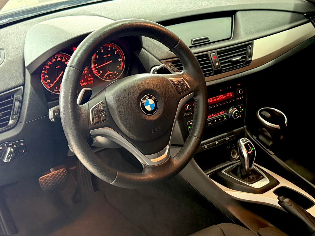 BMW X1 Prata