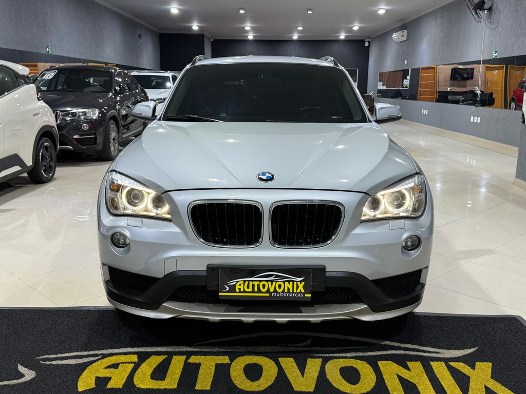 BMW X1 Prata