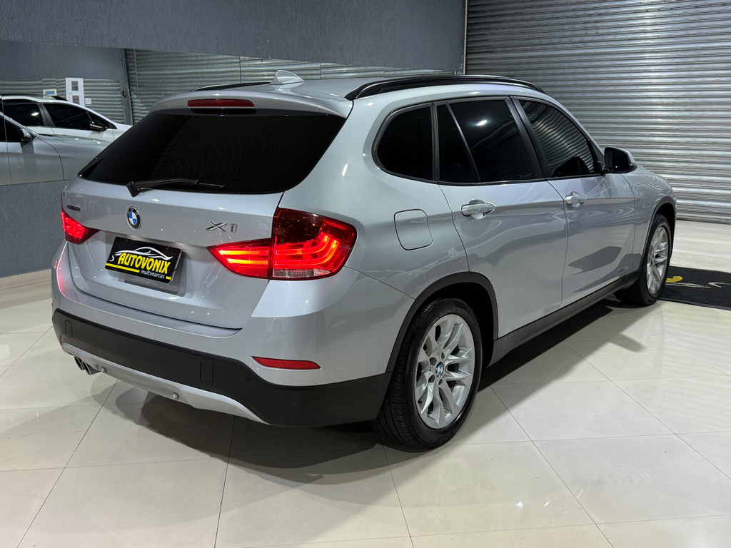 BMW X1 Prata