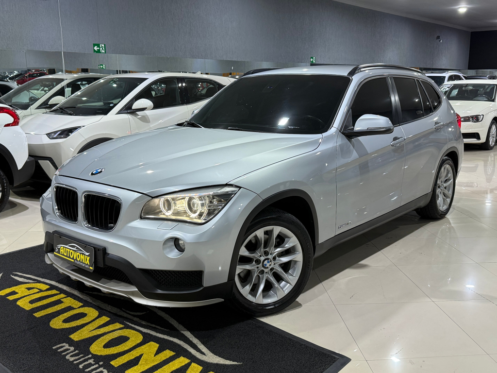 BMW X1 Prata
