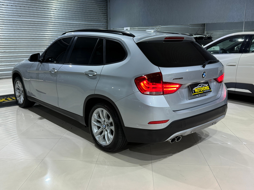 BMW X1 Prata