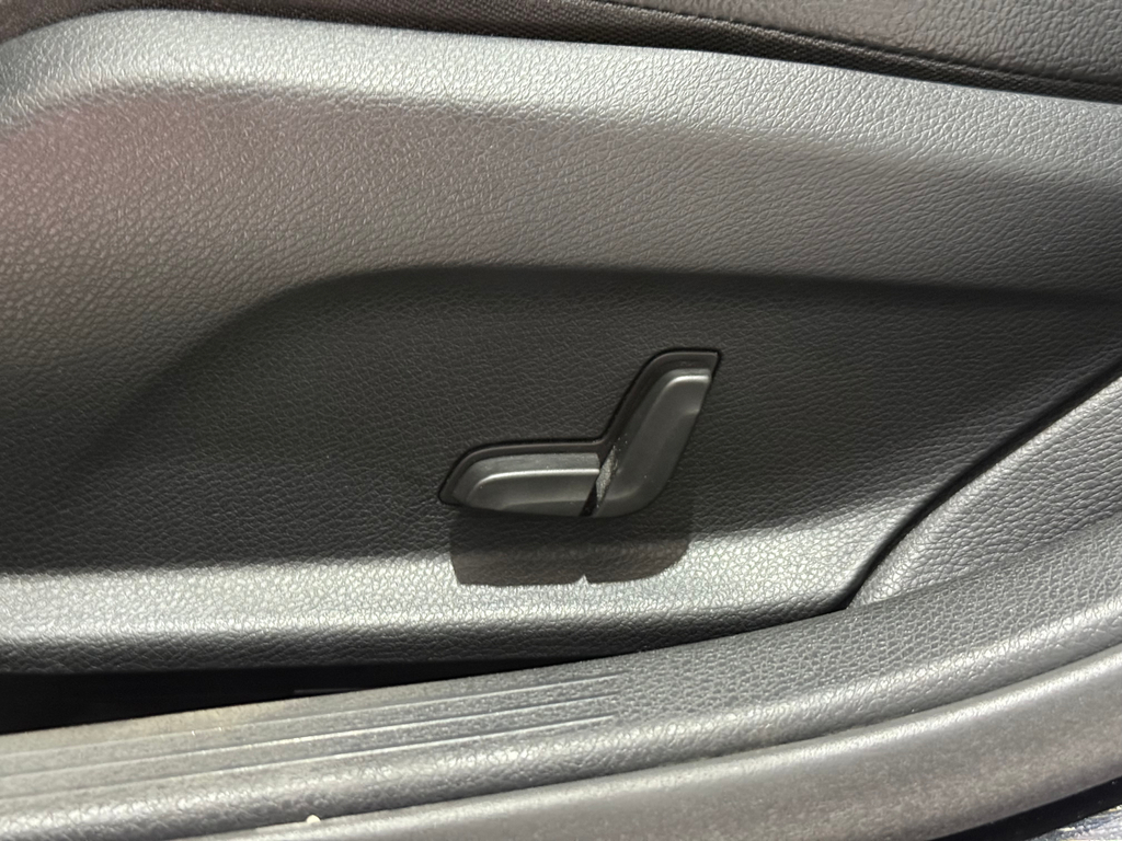 Mercedes Benz C-180 Preto