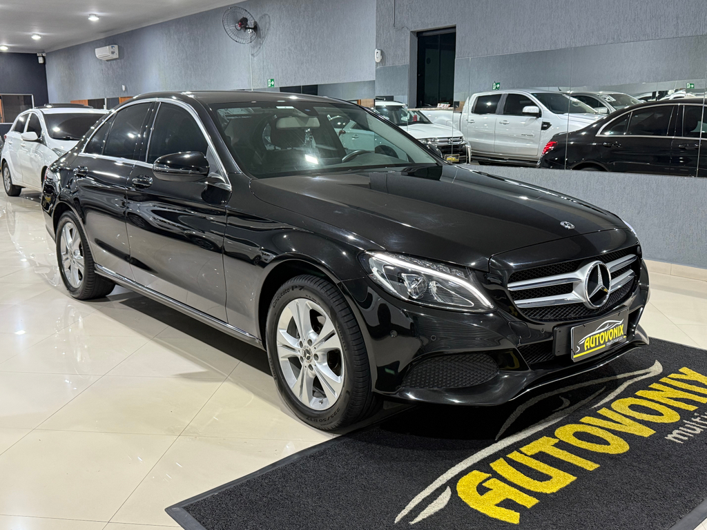 Mercedes Benz C-180 Preto