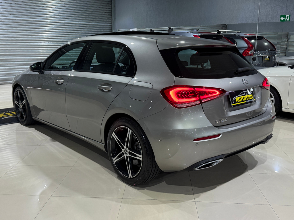 Mercedes Benz A 250 Prata