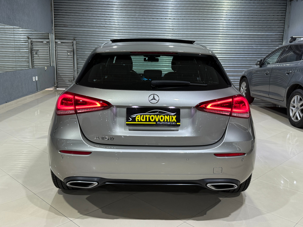 Mercedes Benz A 250 Prata