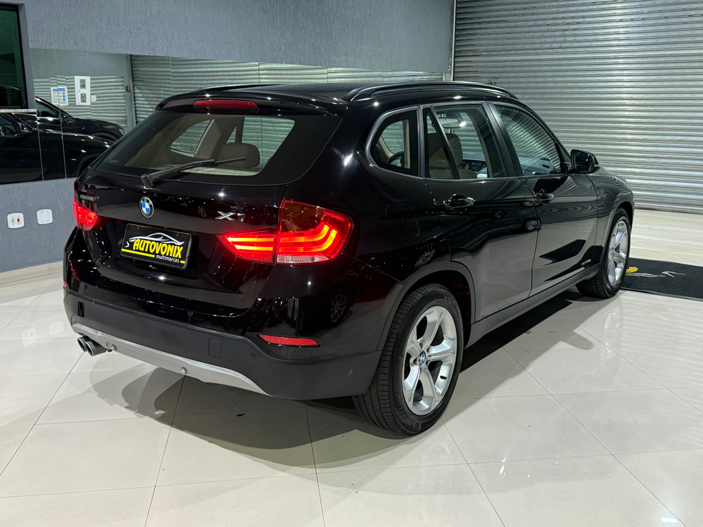 BMW X1 Preto