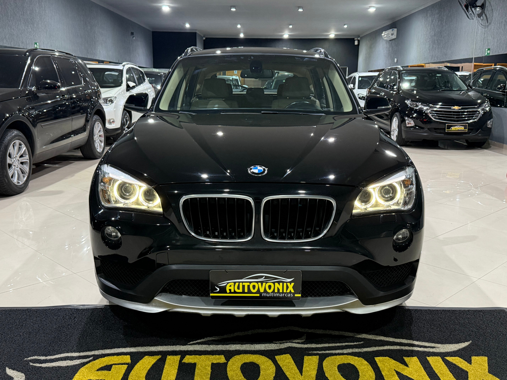 BMW X1 Preto