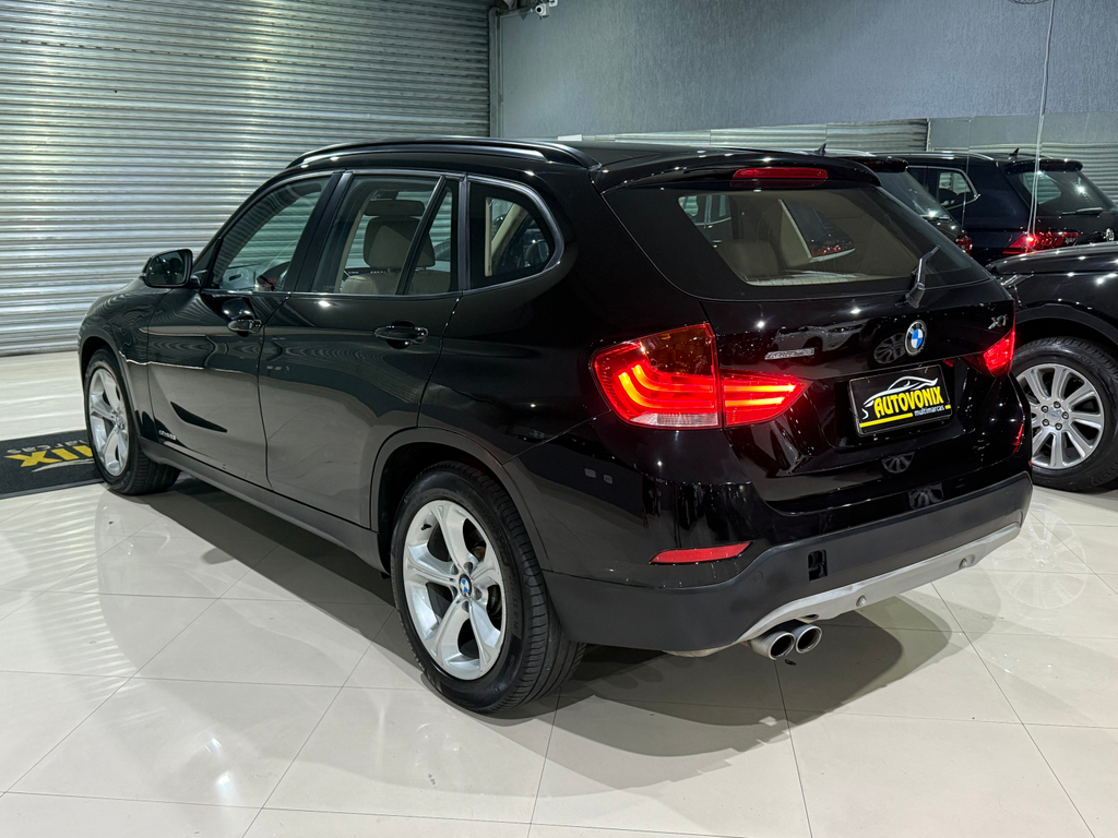 BMW X1 Preto
