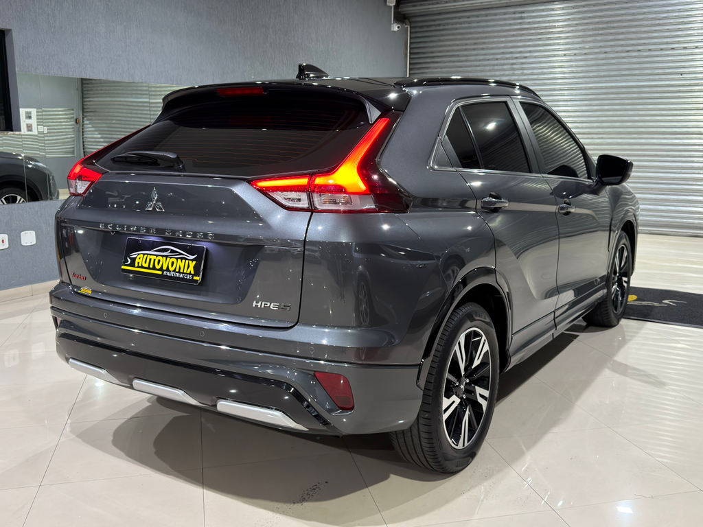 Mitsubishi Eclipse Cross Cinza