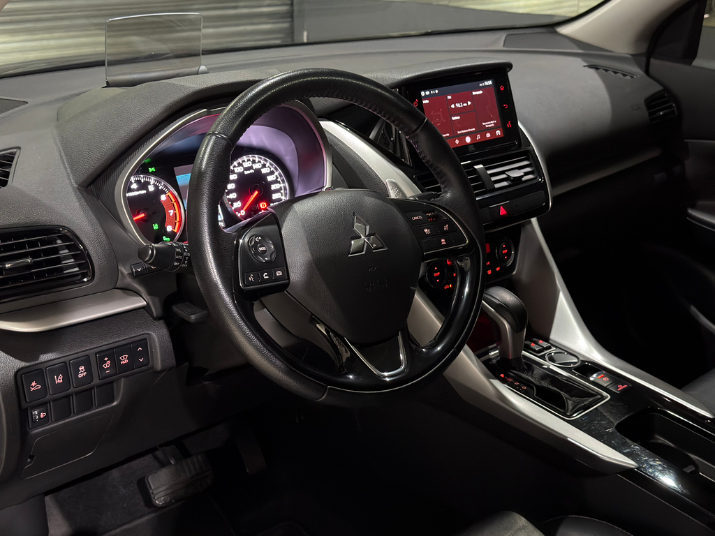 Mitsubishi Eclipse Cross Cinza