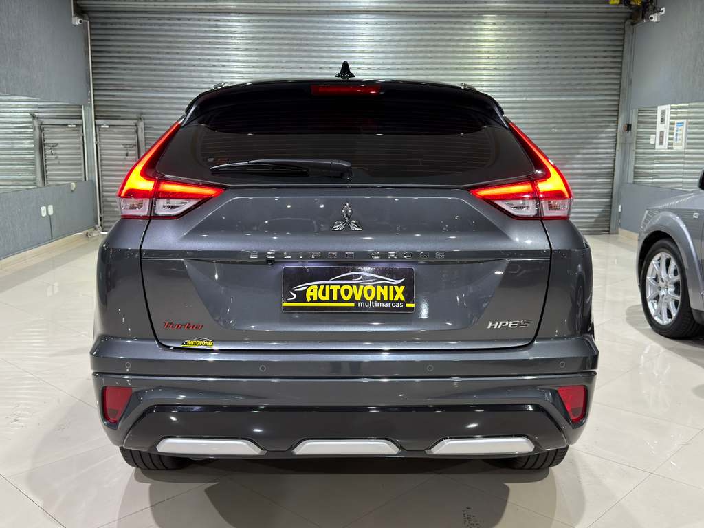 Mitsubishi Eclipse Cross Cinza