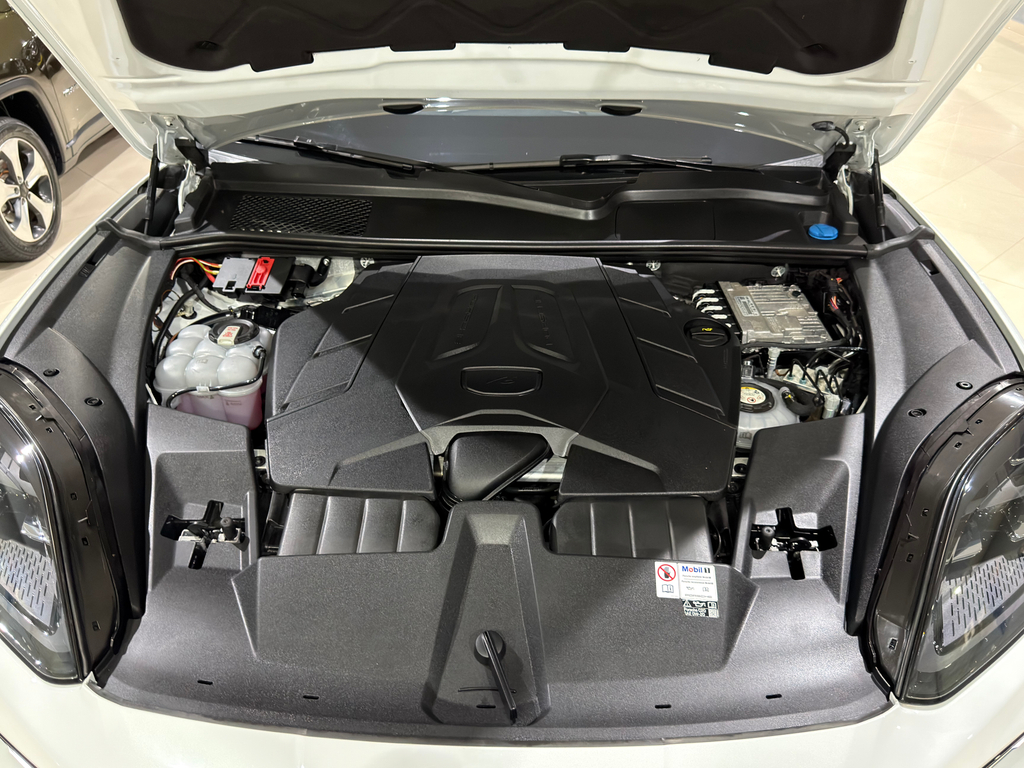 Porsche Cayenne Branco