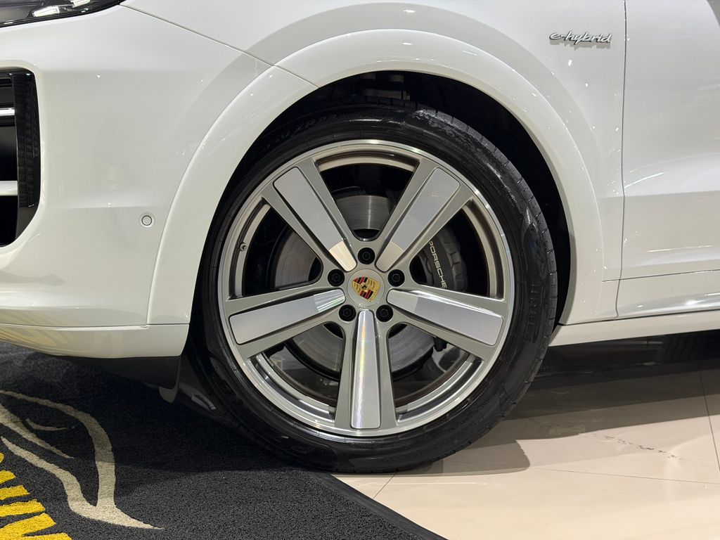 Porsche Cayenne Branco
