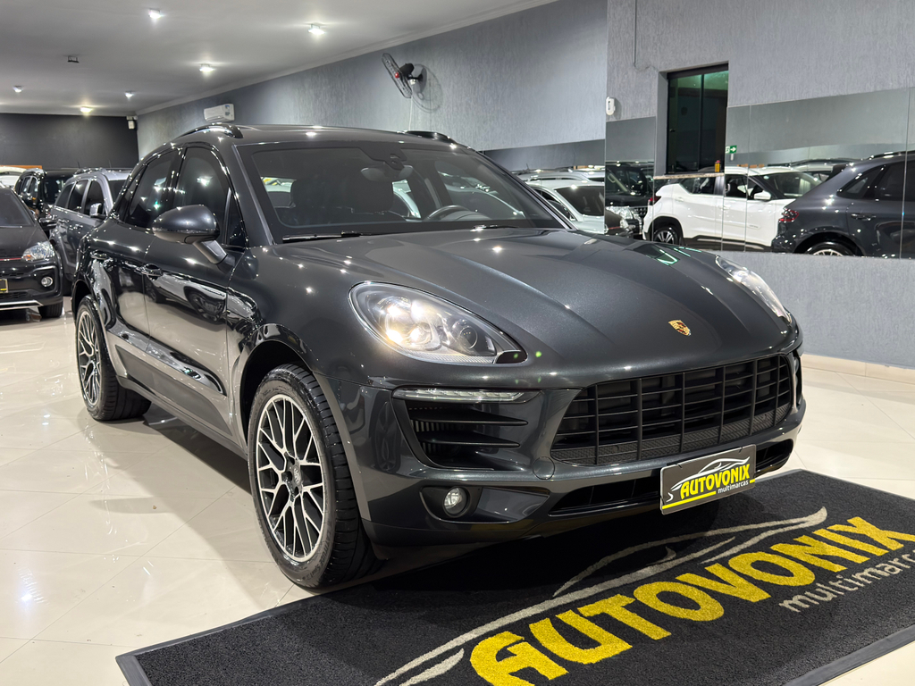 Porsche Macan Cinza