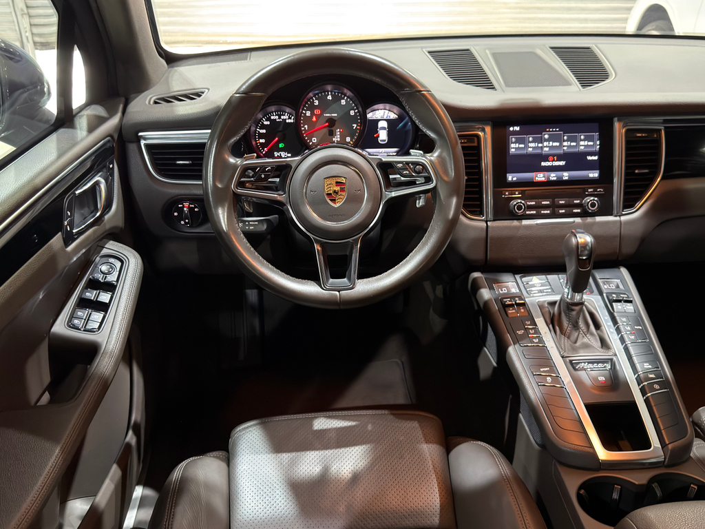Porsche Macan Cinza