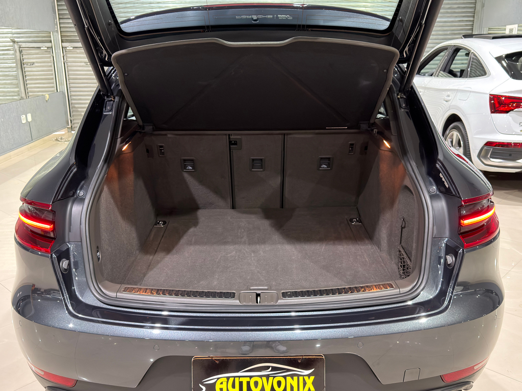 Porsche Macan Cinza