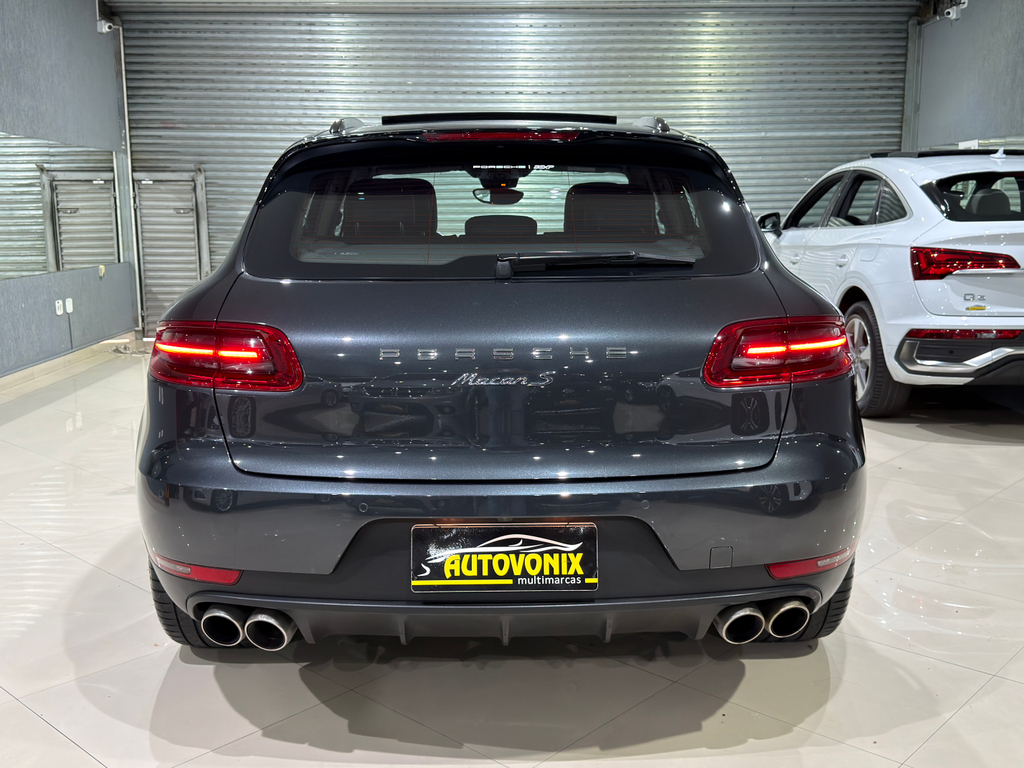 Porsche Macan Cinza