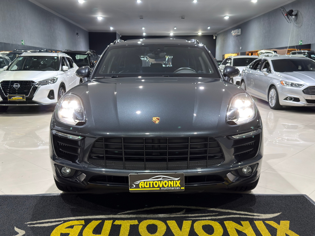 Porsche Macan Cinza