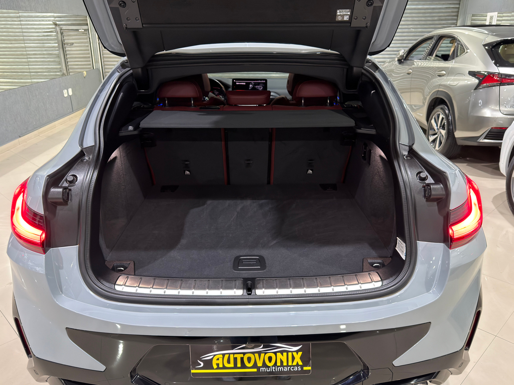 BMW X4 Cinza