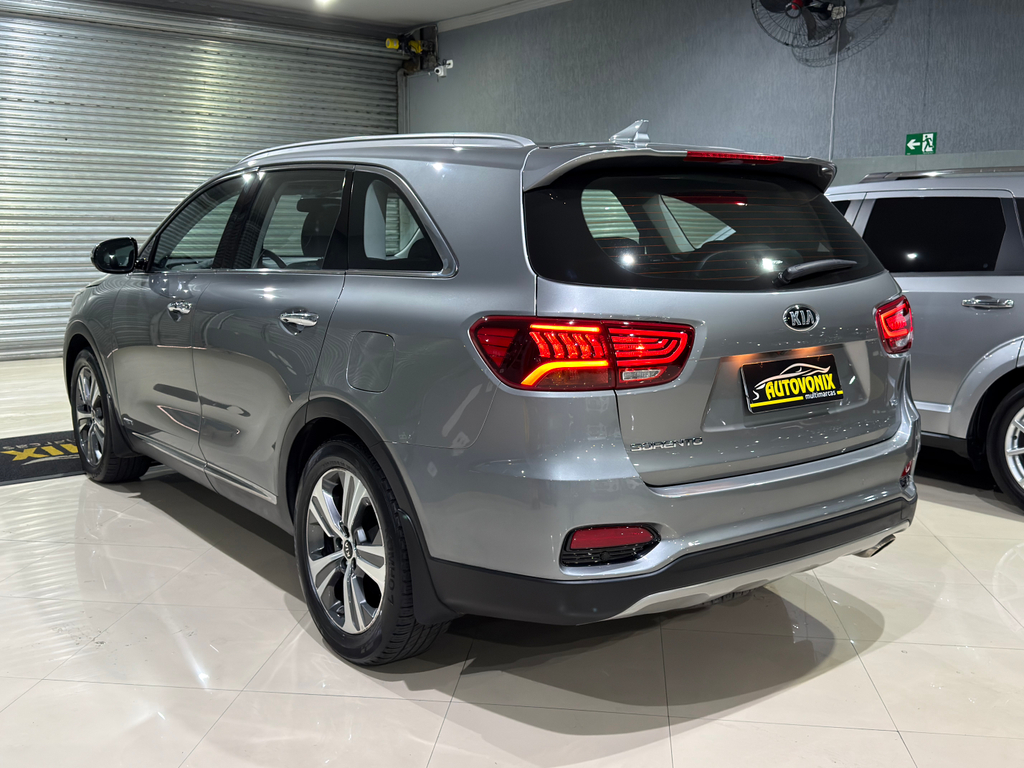 Kia Sorento Cinza