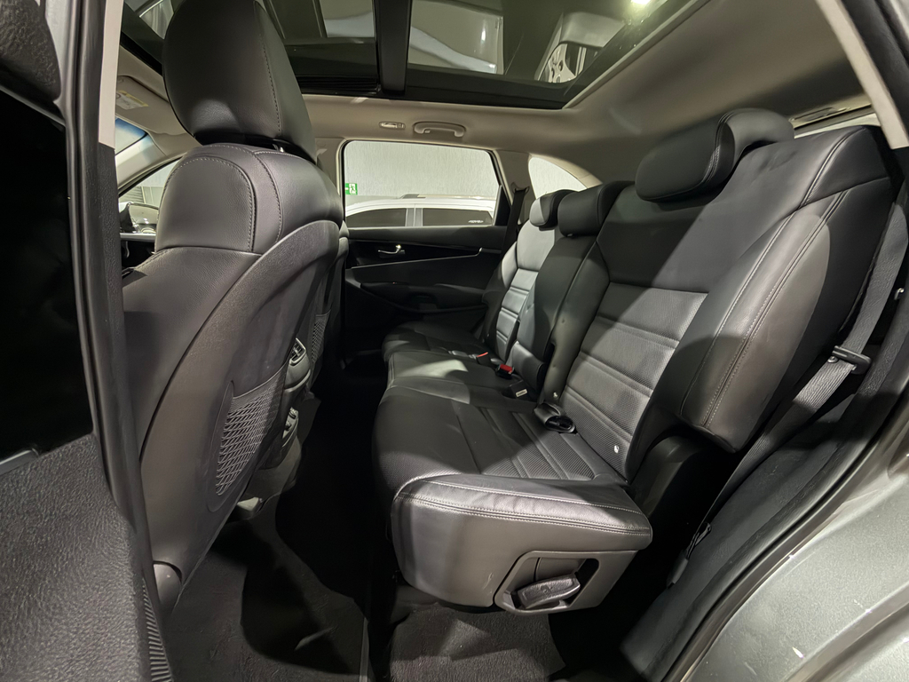 Kia Sorento Cinza