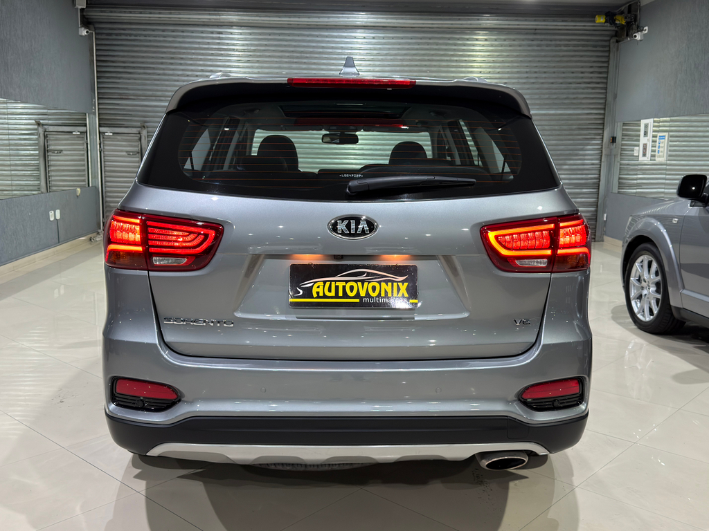 Kia Sorento Cinza