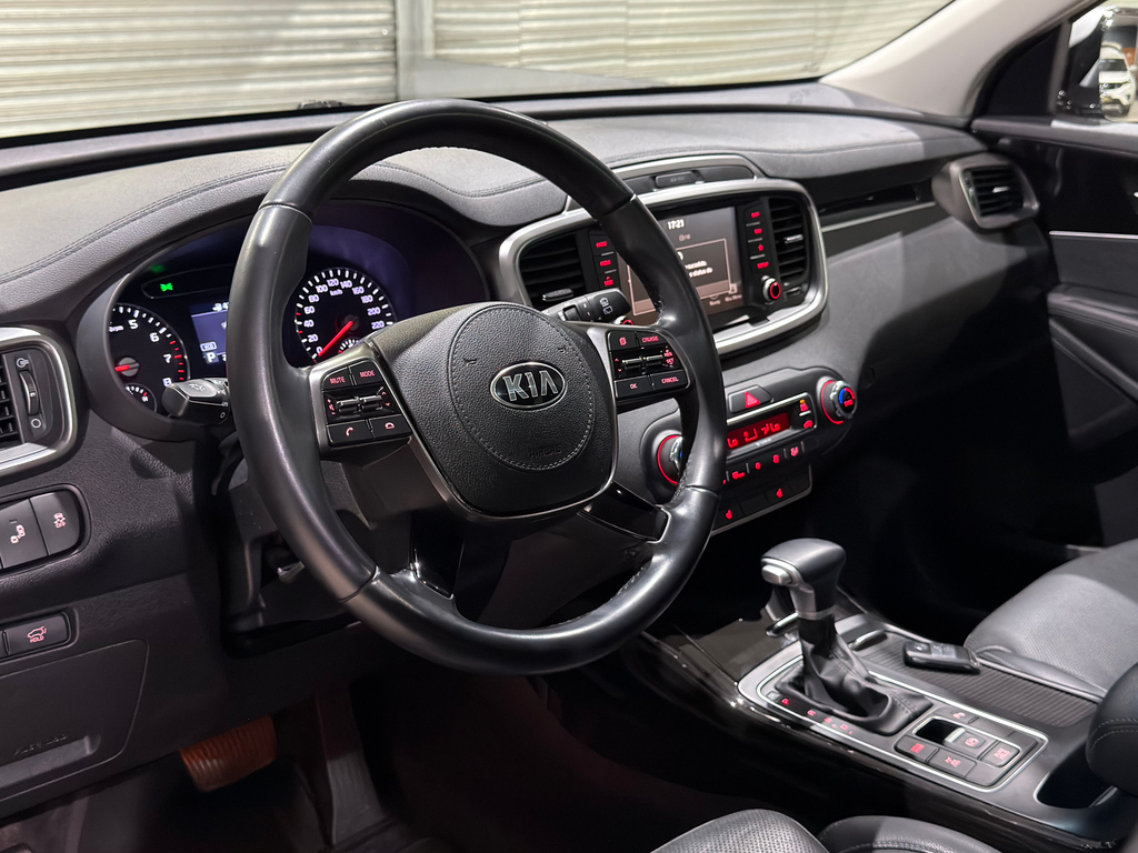 Kia Sorento Cinza