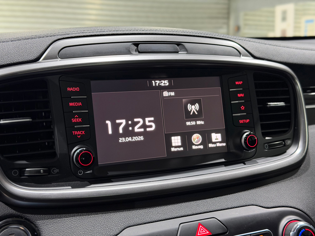 Kia Sorento Cinza