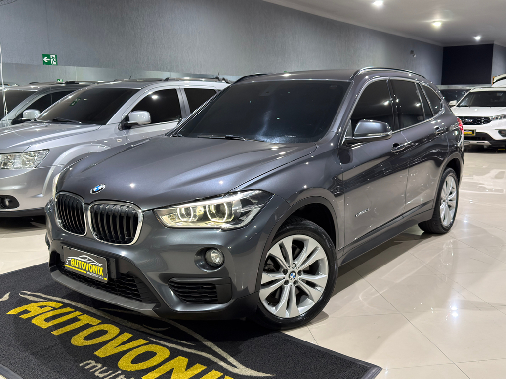 BMW X1 Cinza