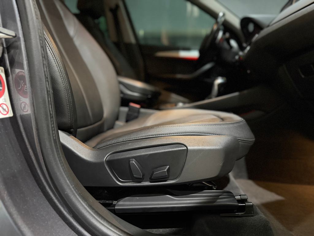 BMW X1 Cinza