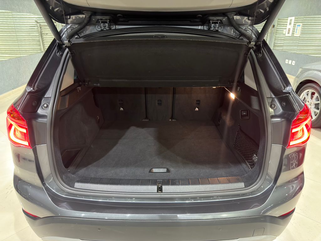 BMW X1 Cinza