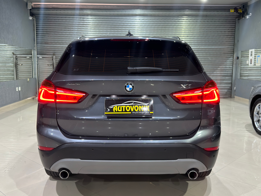 BMW X1 Cinza