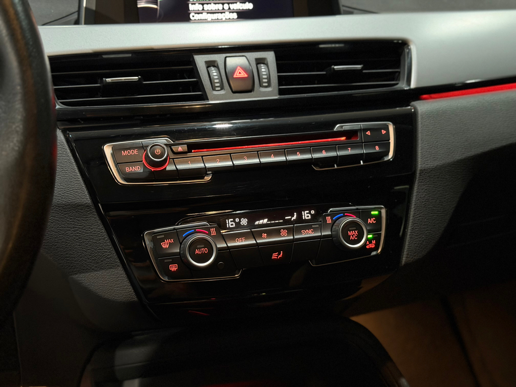 BMW X1 Cinza