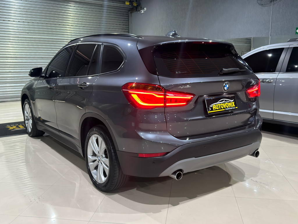 BMW X1 Cinza
