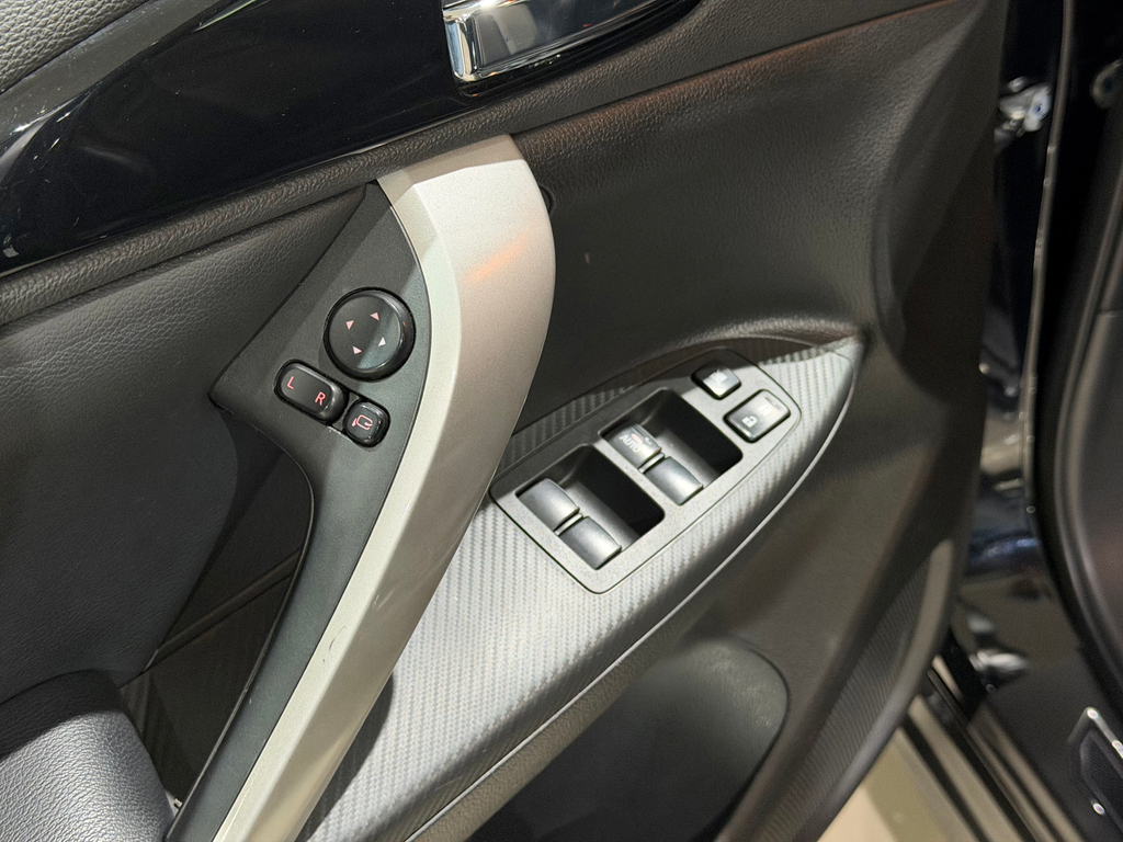 Mitsubishi Eclipse Cross Preto