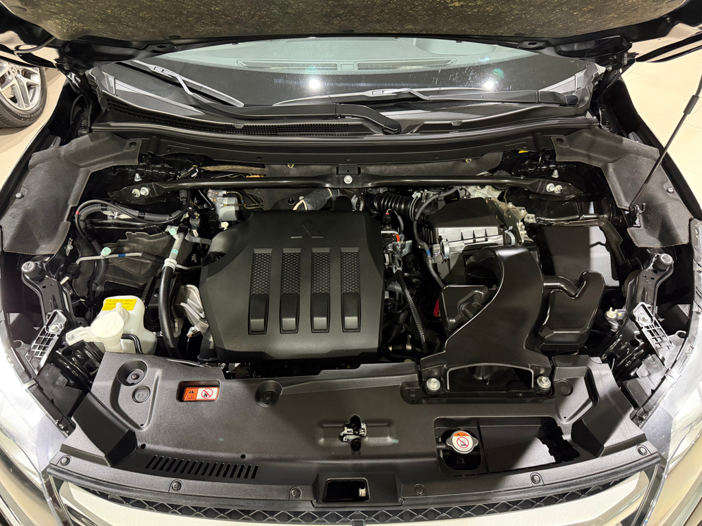 Mitsubishi Eclipse Cross Preto