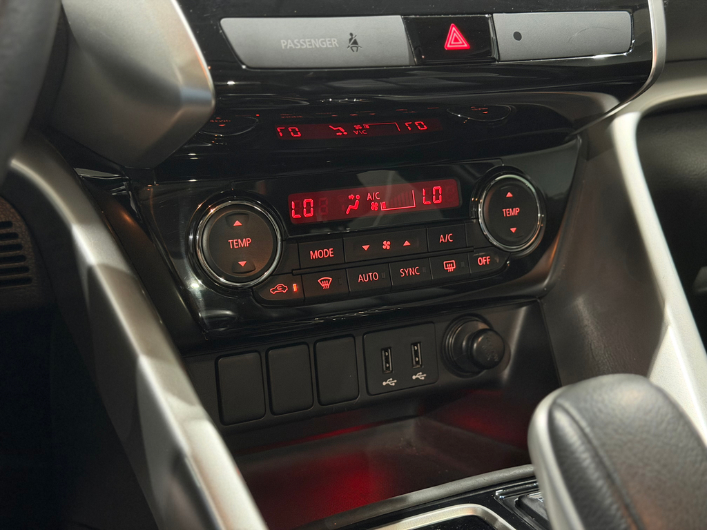 Mitsubishi Eclipse Cross Preto