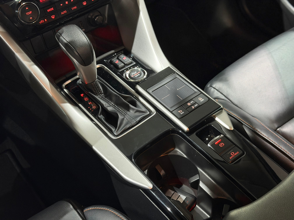 Mitsubishi Eclipse Cross Preto