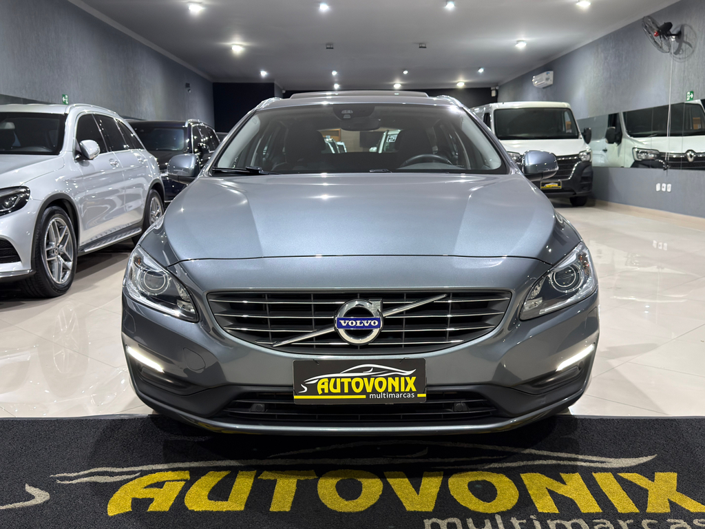 Volvo V60 Cinza