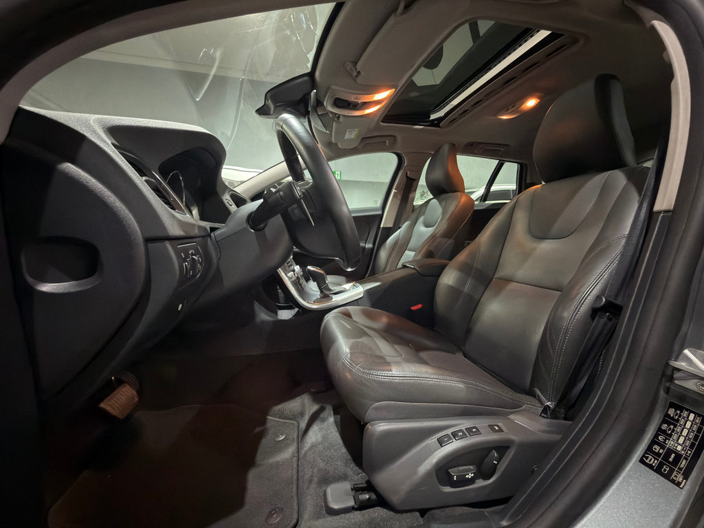Volvo V60 Cinza